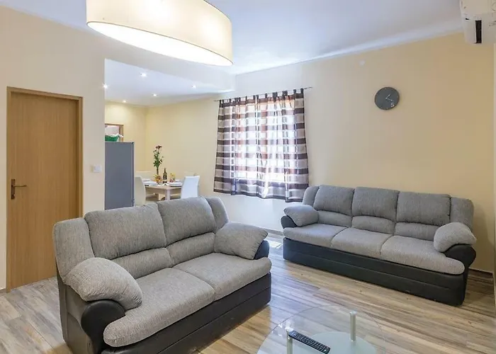 Apartments Klaudija